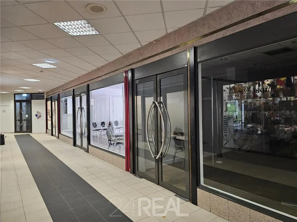 Inchiriere Spatii Comerciale de la 30 mp - foto 21