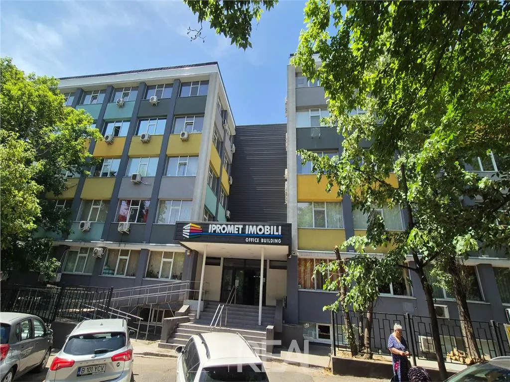 Cladire de birouri de vanzare in zona Crangasi - foto 21