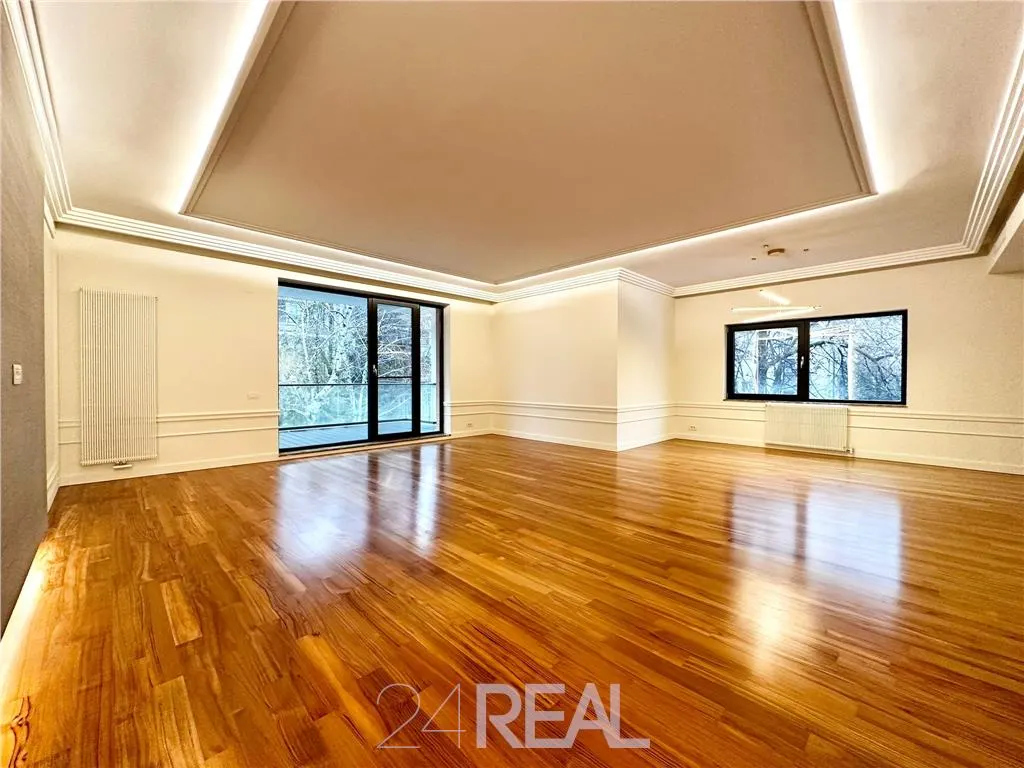Apartament 4 camere decomandat in Ansamblul Washington” - foto 2