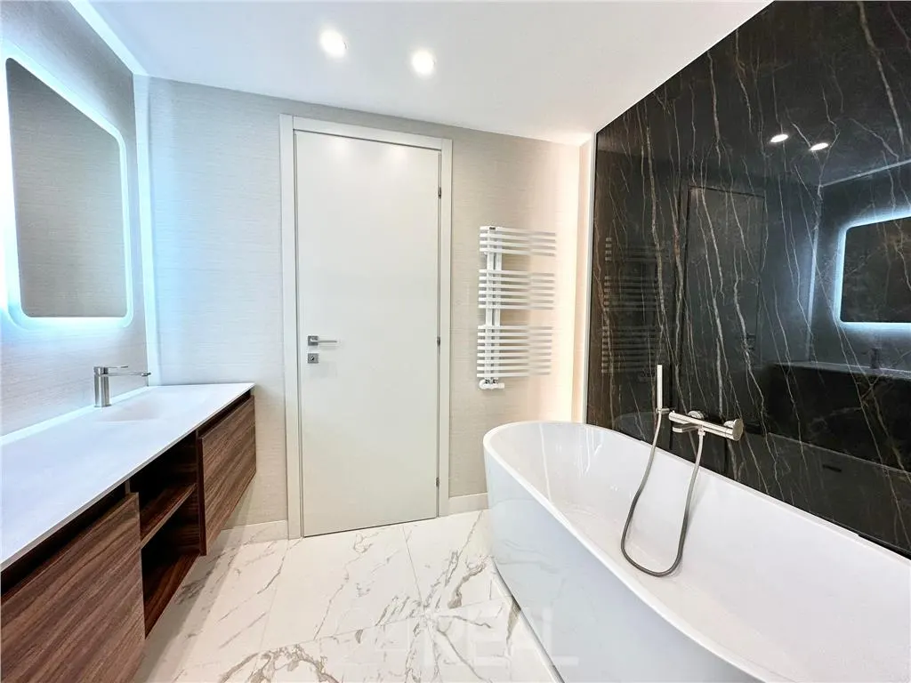 Apartament 4 camere decomandat in Ansamblul Washington” - foto 11