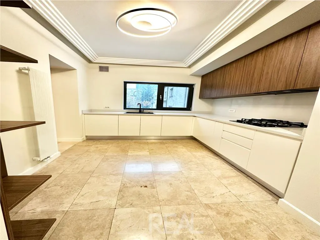 Apartament 4 camere decomandat in Ansamblul Washington” - foto 7