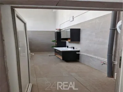 Inchiriere spatii birouri/depozitare/productie Baicului - foto 7