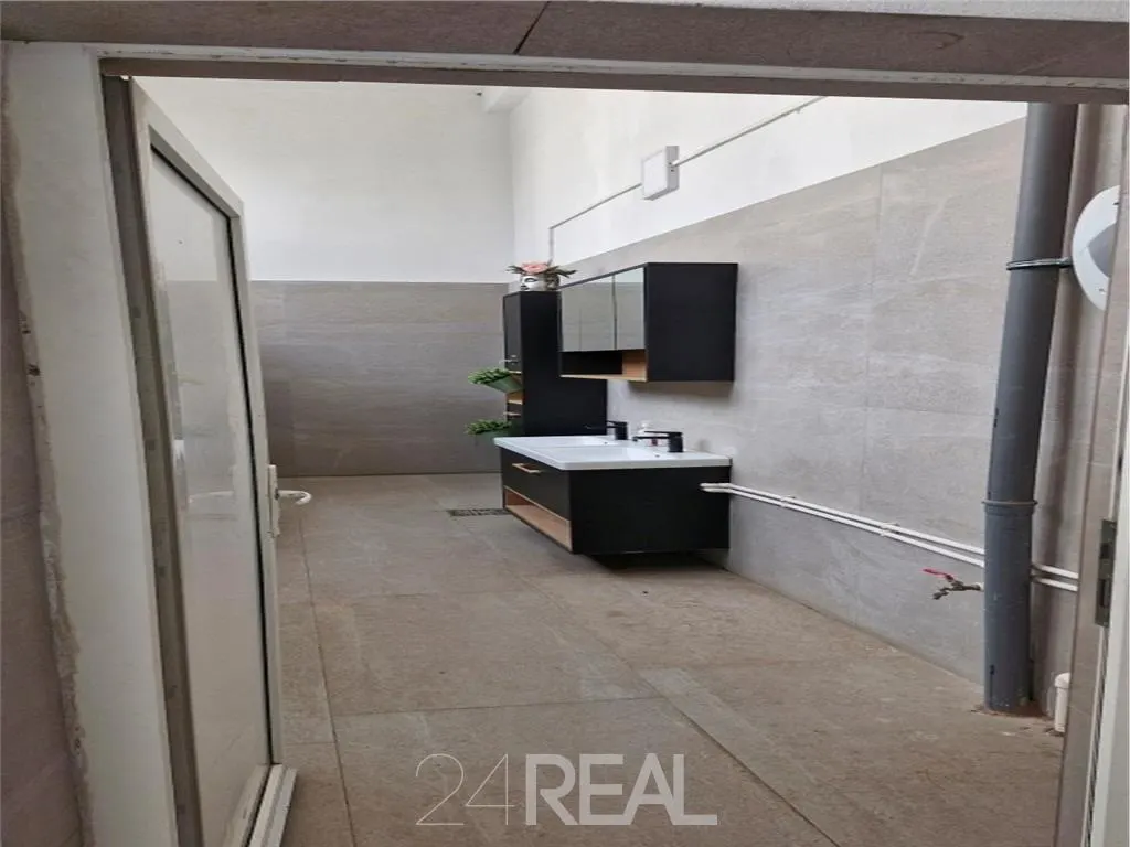 Inchiriere spatii birouri/depozitare/productie Baicului - foto 7