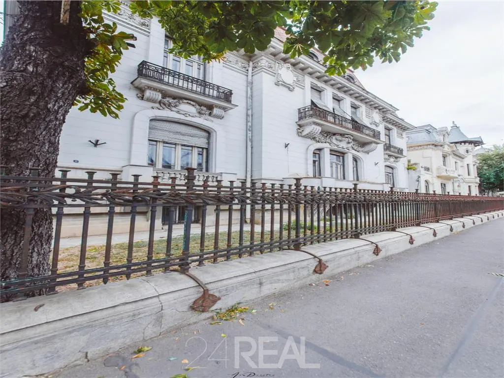 Vanzare vila interbelica in zona stradala, ultracentrala - foto 8