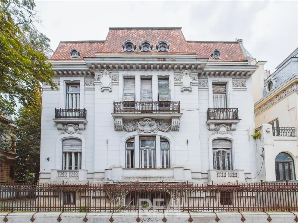 Inchiriere vila interbelica in zona stradala, ultracentrala - foto 1