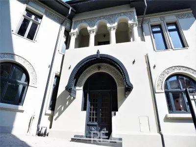 Vila de mari dimensiuni proaspat renovata - de vanzare - Bucuresti