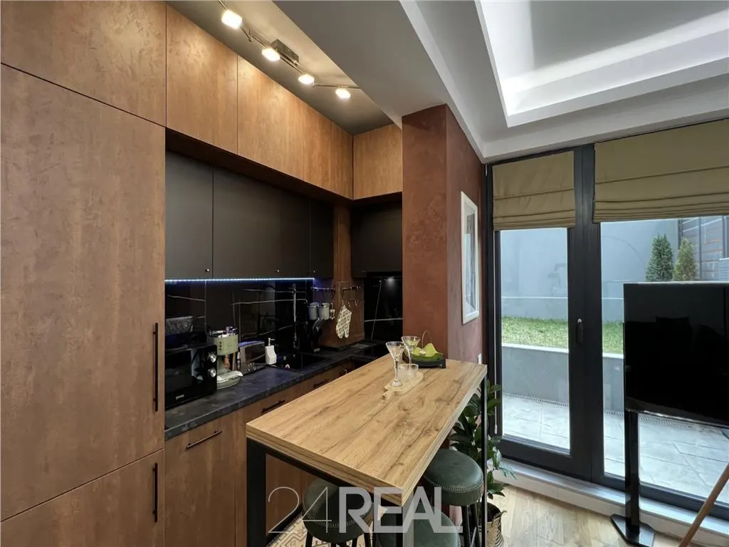 Inchiriere apartament zona Unirii - terasa si garaj - foto 2