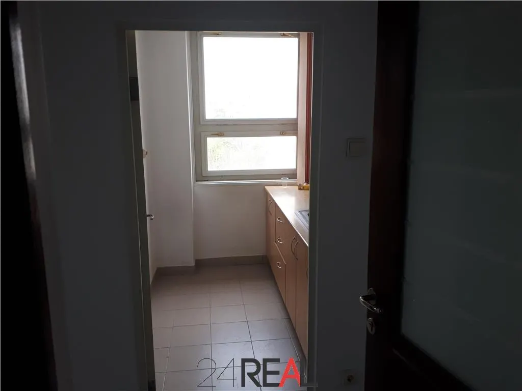 Spatii de inchiriat pentru birou, 150 mp + Terasa 70 mp - foto 2