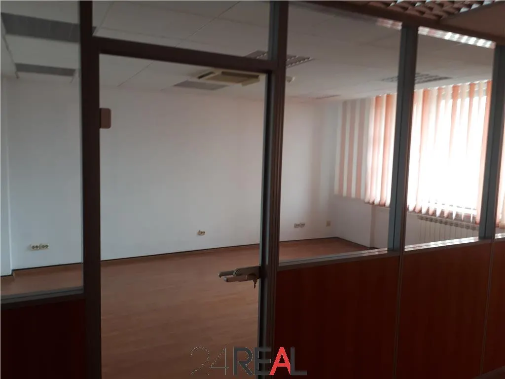 Spatii de inchiriat pentru birou, 150 mp + Terasa 70 mp - foto 4
