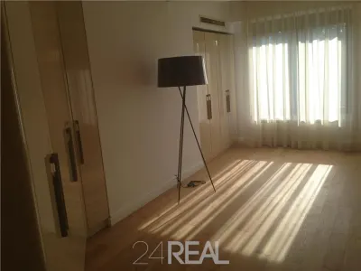 Inchiriere apartament pretabil rezidenta sau birou - foto 4