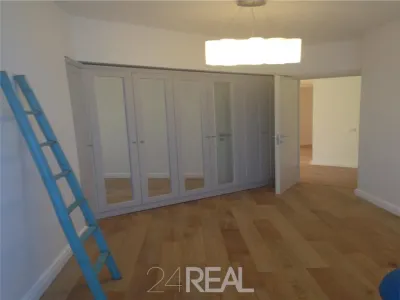 Inchiriere apartament pretabil rezidenta sau birou - foto 6