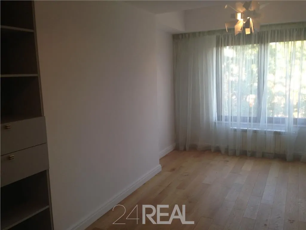 Inchiriere apartament pretabil rezidenta sau birou - foto 8