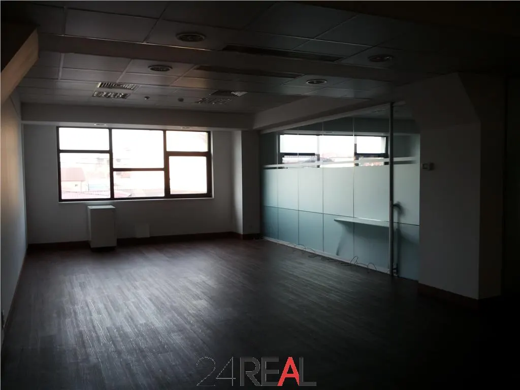 Spatii de birouri de vanzare in cladire unica - foto 11
