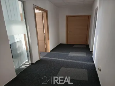 Spatii birouri in Business Hub - foto 18