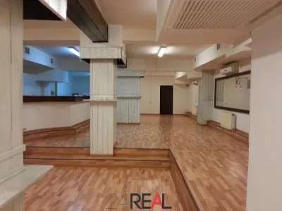 Cladire de 650 utili + 120 mp curte pretabila restaurant sau birouri - foto 5