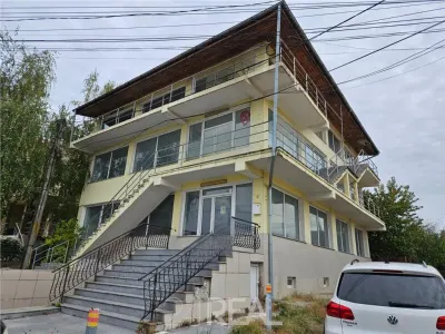 Spatiu versatil pentru birouri, pensiune sau restaurant – Pitesti - Pitesti