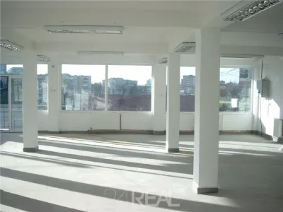 Spatiu versatil pentru birouri, pensiune sau restaurant – Pitesti - foto 2