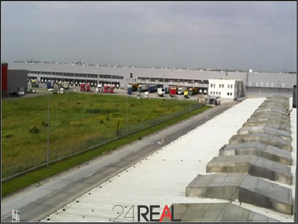 Inchiriere depozitare si birouri zona industriala - foto 6