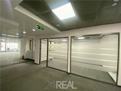 Spatiu pentru birouri 335 mp cu piscina si sala de fitness - foto 3