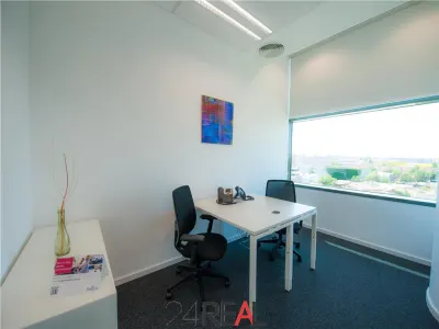 Birouri de inchiriat - servicii incluse - aproape de Marriott - foto 4