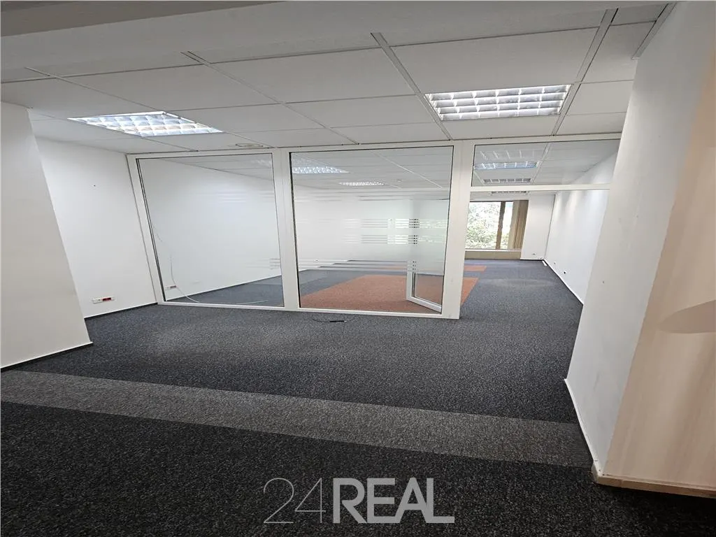 Spatii de birouri langa metrou Aurel Vlaicu - 70 mp si 128 mp - foto 12
