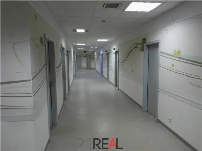 Vanzare cladire pe etaje - pretabil clinica, spital - foto 10