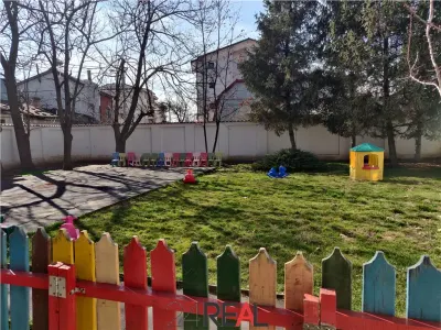 Vila de vanzare pretabila pentru rezidenta/birouri/gradinita - foto 5