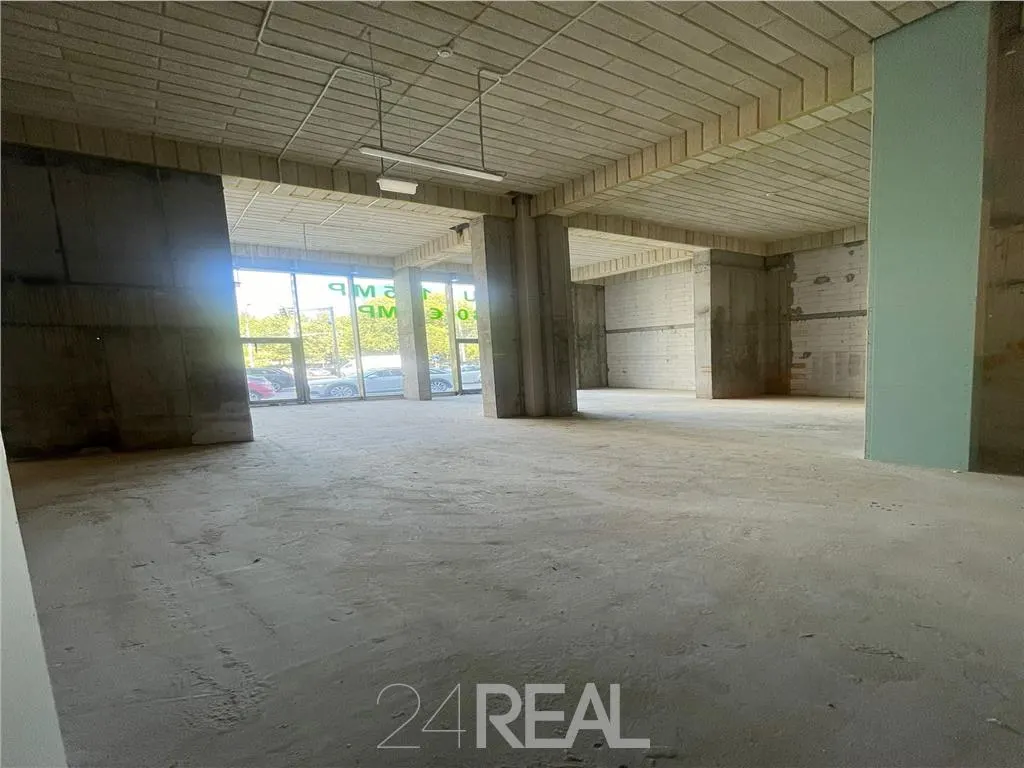 Inchiriere spatii comerciale zona de Nord de la 170 mp - foto 12