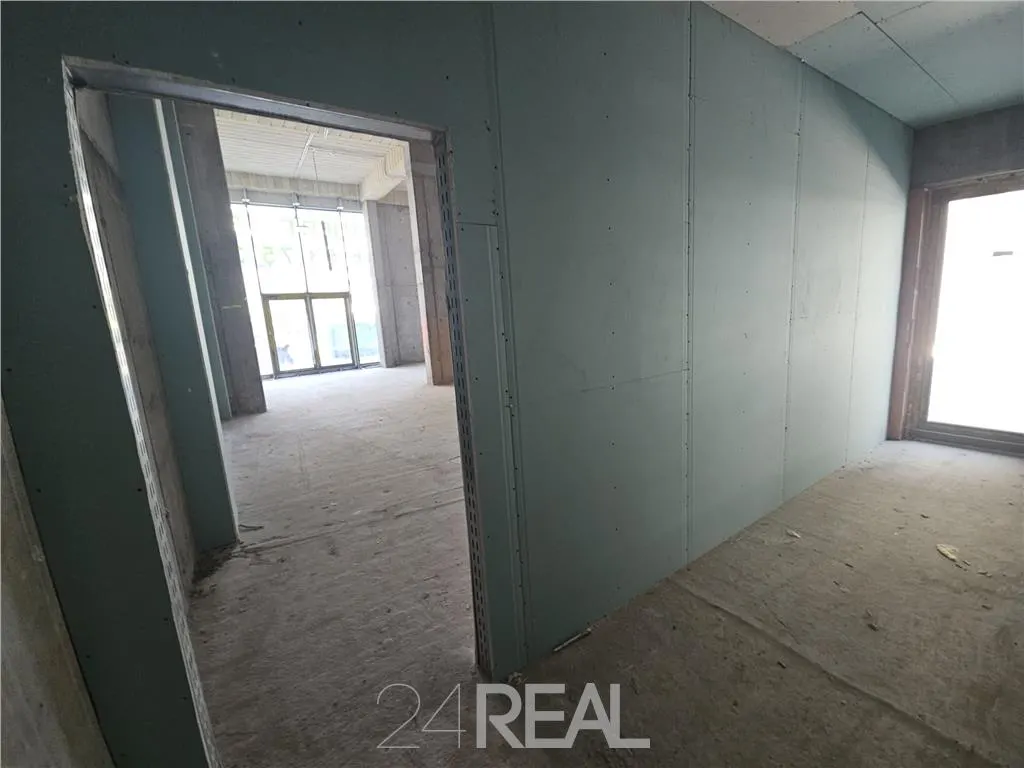 Inchiriere spatii comerciale zona de Nord de la 170 mp - foto 10