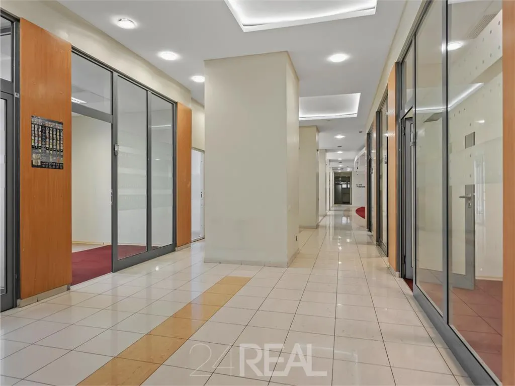 Spatii comerciale de inchiriat - de la 62 mp - foto 7