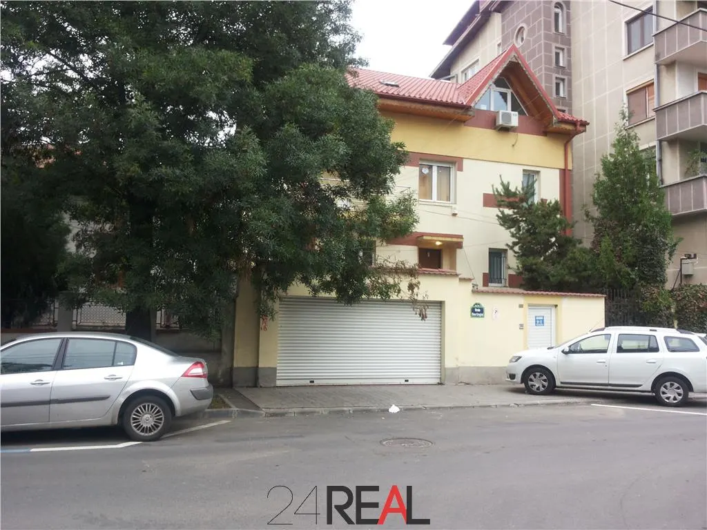 Vanzare vila pentru birouri - foto 4