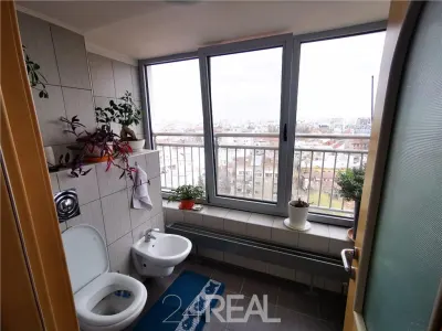 Inchiriere apartament si terasa, in strada Toamnei - foto 12