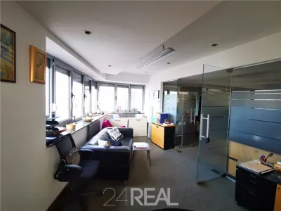 Inchiriere apartament si terasa, in strada Toamnei - foto 9