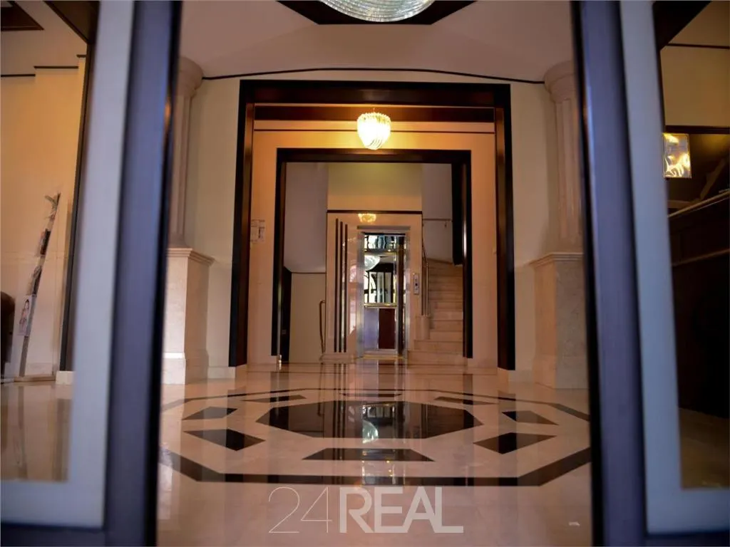 Hotel de vanzare in Predeal potrivit pentru investitie - foto 2