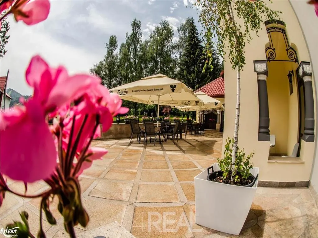Hotel de vanzare in Predeal potrivit pentru investitie - foto 12
