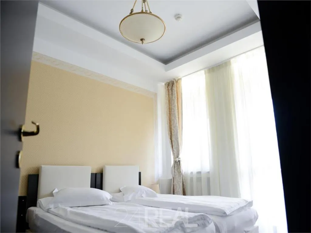 Hotel de vanzare in Predeal potrivit pentru investitie - foto 4
