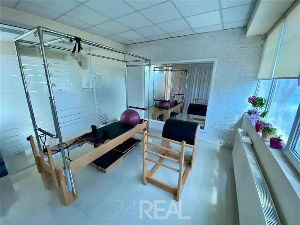Spatiu pretabil Clinica medicala, Remodelare corporala, Notariat - foto 3