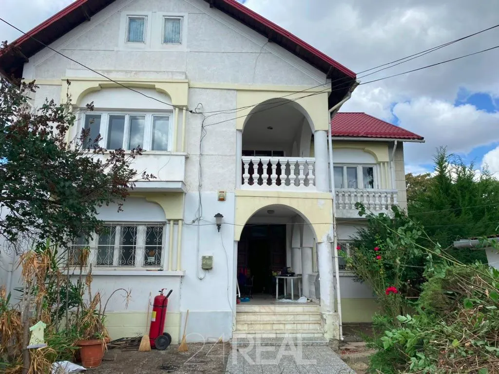 Vila de inchiriat in zona Bucurestii Noi - langa Parc Bazilescu - foto 1