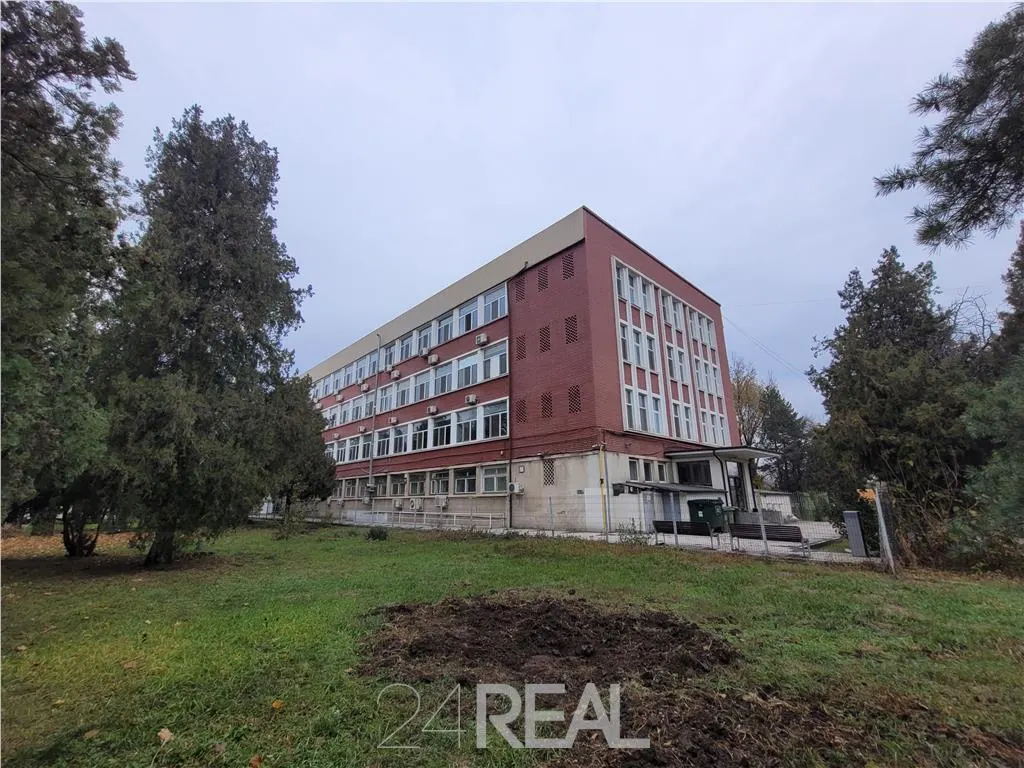 Vanzare cladire pretabil clinica - Republica - foto 1