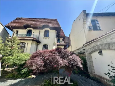Vila brancoveneasca pretabila: birouri, clinica, ceainarie - Bucuresti