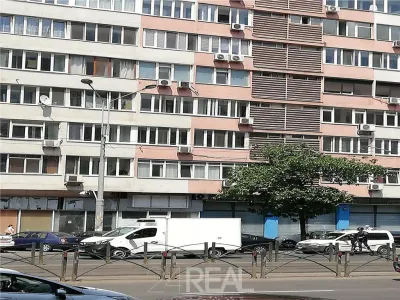 De vanzare spatiu comercial in zona intens circulata - foto 10