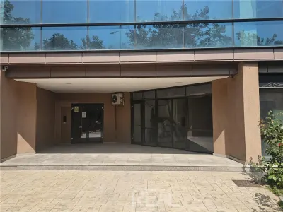 Vanzare Spatii - clinica, comercial, showroom, birouri - foto 8