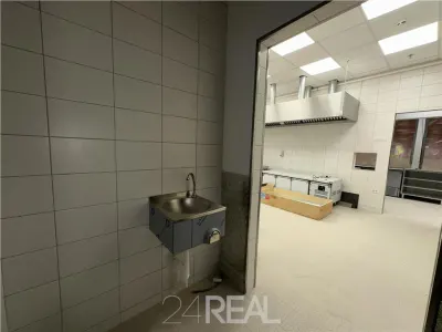 Spatiu comercial utilat pentru Horeca - foto 10