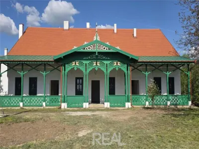 Conacul Poiana - Bihor - renovat - de vanzare - Poiana (Cristioru de Jos)