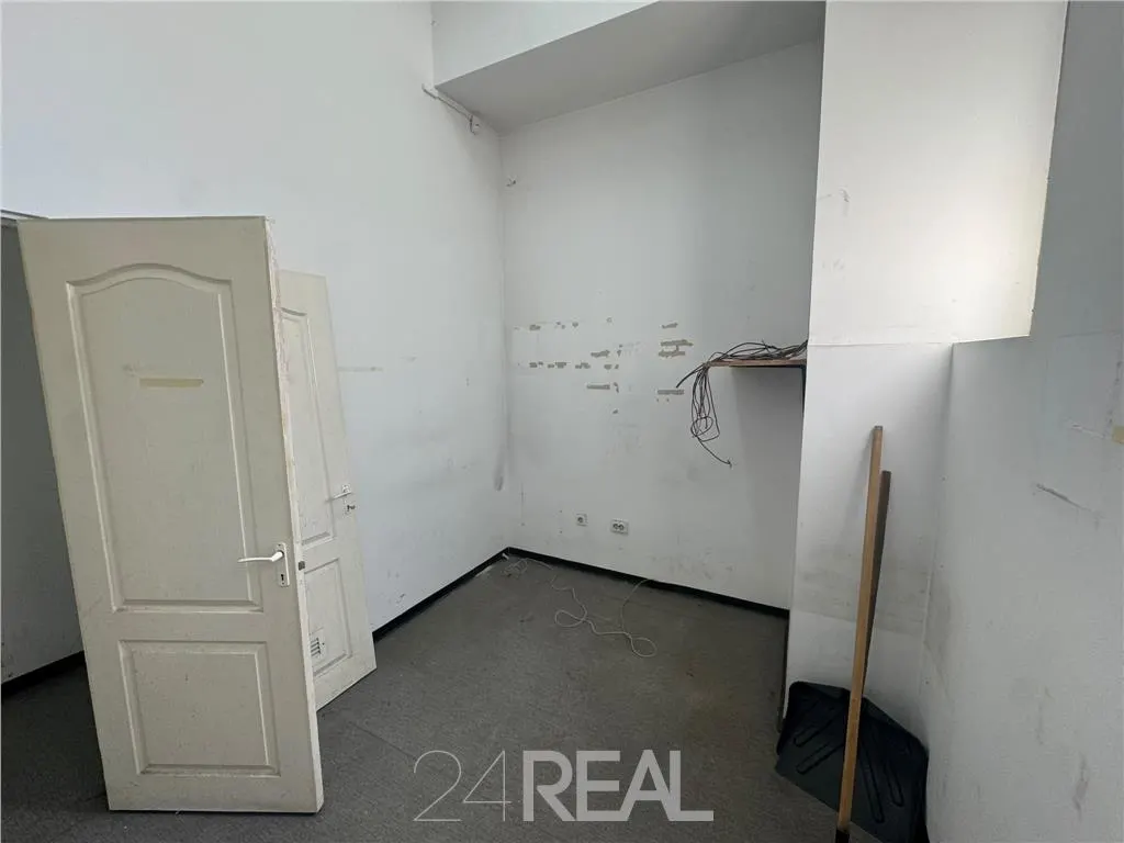 Inchiriere spatiu comercial in Chitila - foto 17