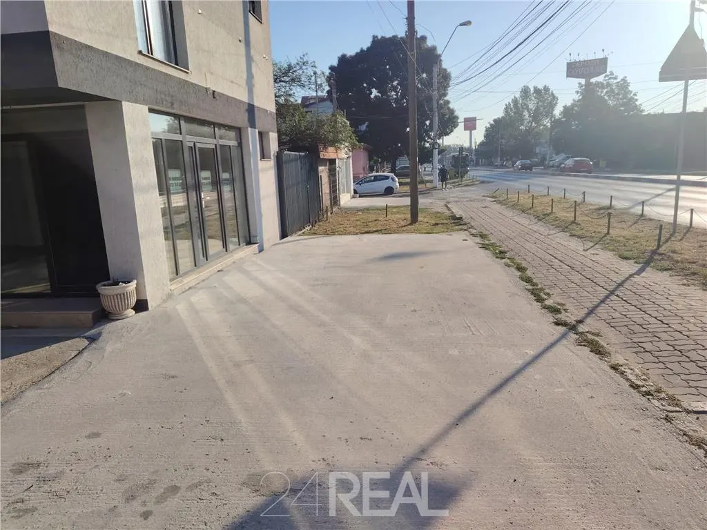 Inchiriere spatiu comercial zona Kaufland Voluntari - foto 2