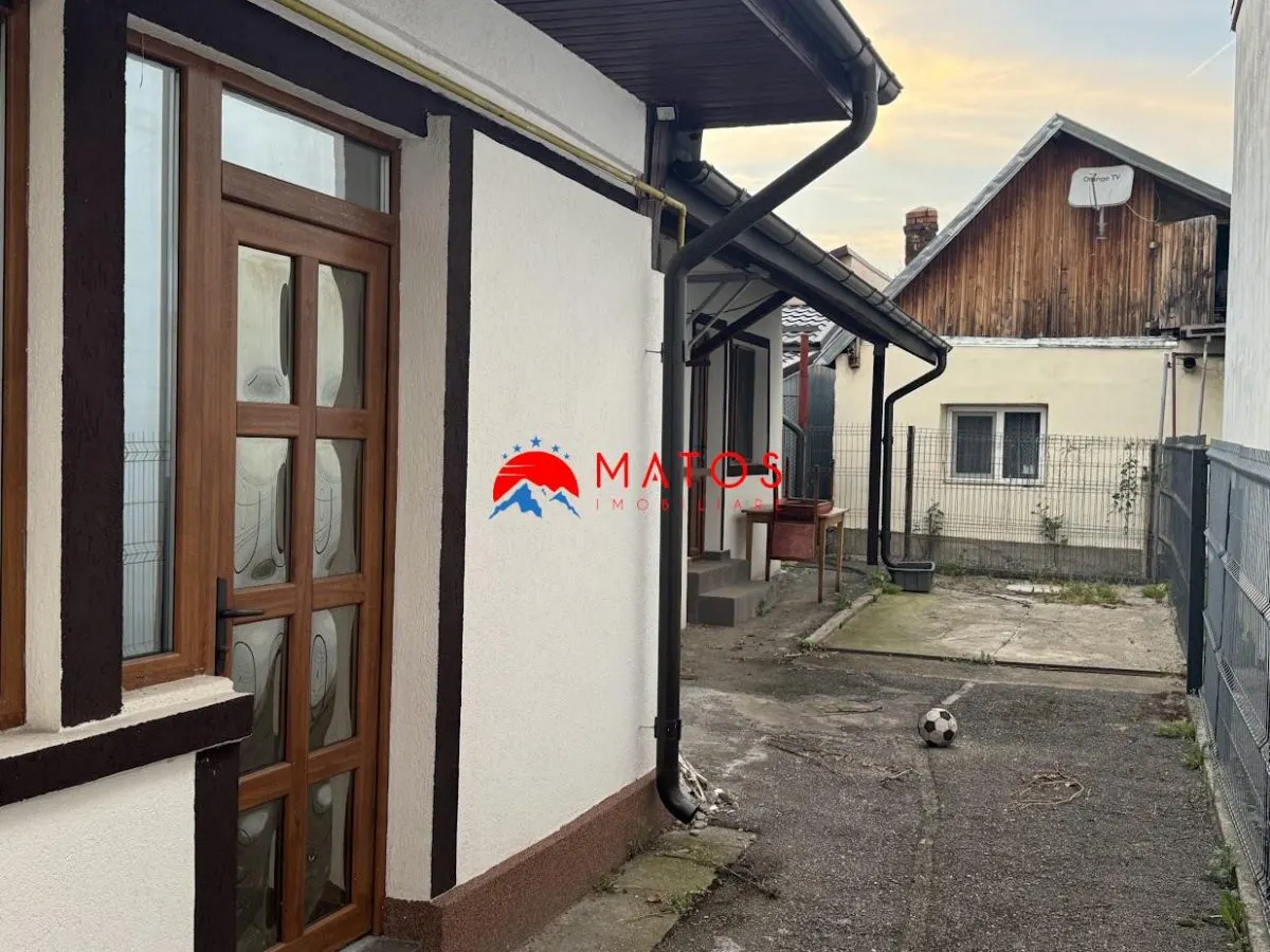 Casa de vanzare Campina, Bobalna | 5 camere, teren 384 mp - foto 4