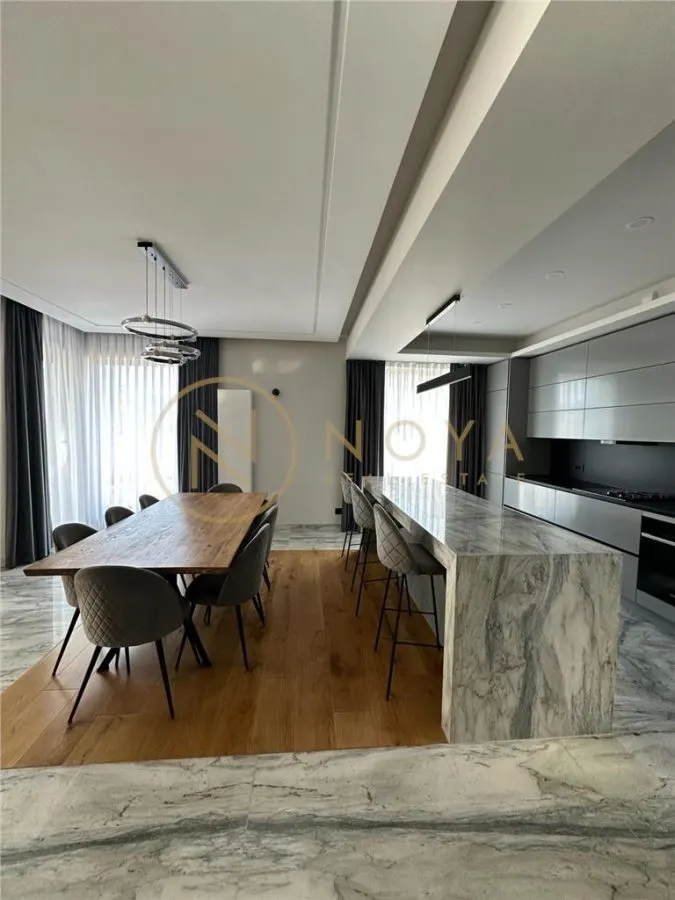 Vila de LUX cu 7 camere Iancu Nicolae Pipera - foto 2
