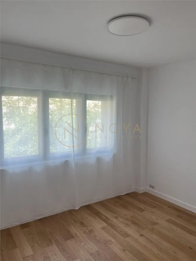 Vanzare apartament de 4 camere in zona Aviatiei renovat - foto 12