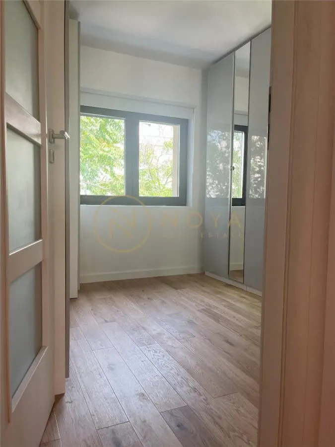 Vanzare apartament de 4 camere in zona Aviatiei renovat - foto 6